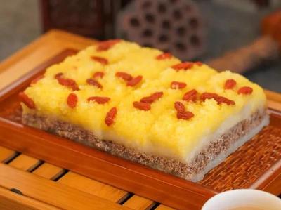 插小旗的重陽糕煥新上市，融合西點工藝引領預包裝食品新風尚